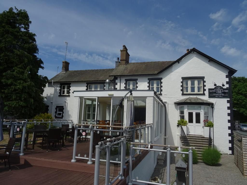Отель Lutwidge Arms Holmrook Экстерьер фото